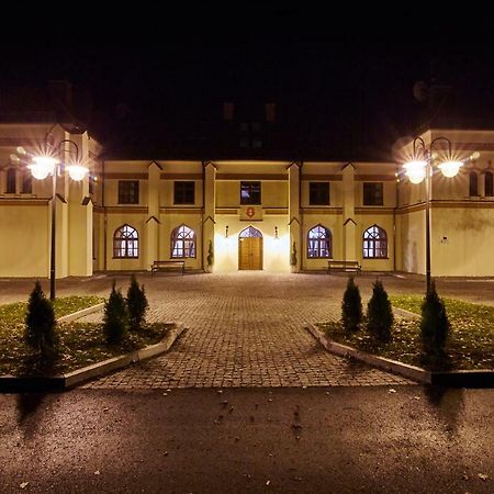 Centrum Obslugi Turysty Kordegarda Raczki  Exterior foto